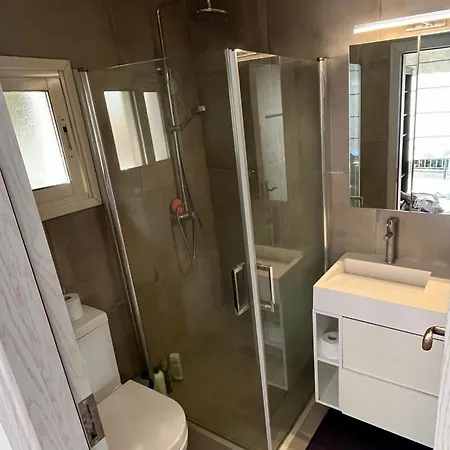 A Detached Floor * Parekklisia